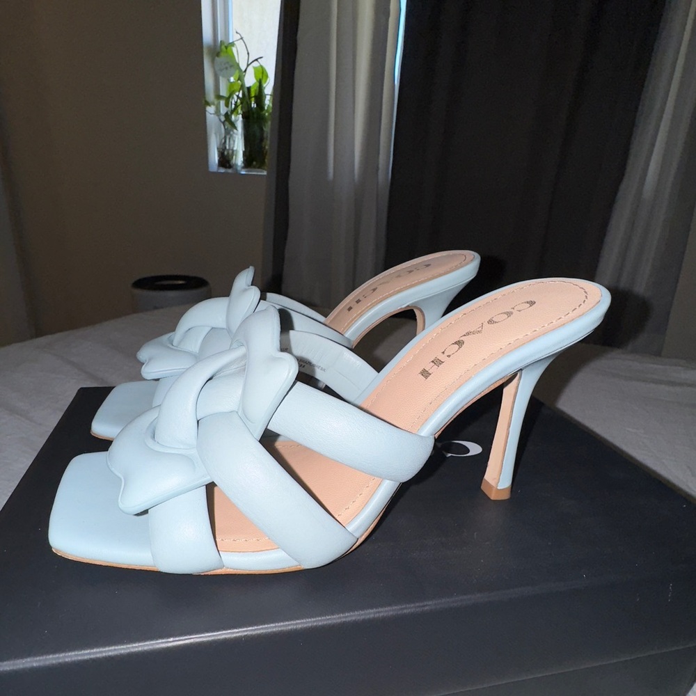 COACH Kellie Sandal 🩵 - Picture 2 of 4